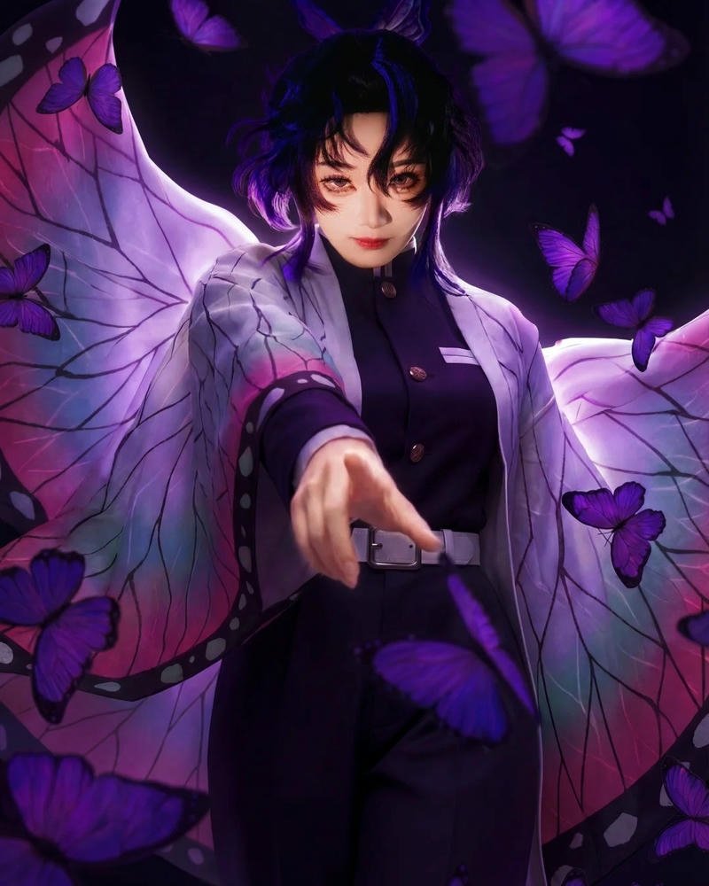 Ảnh Shinobu cosplay biểu cảm dịu dàng tinh tế