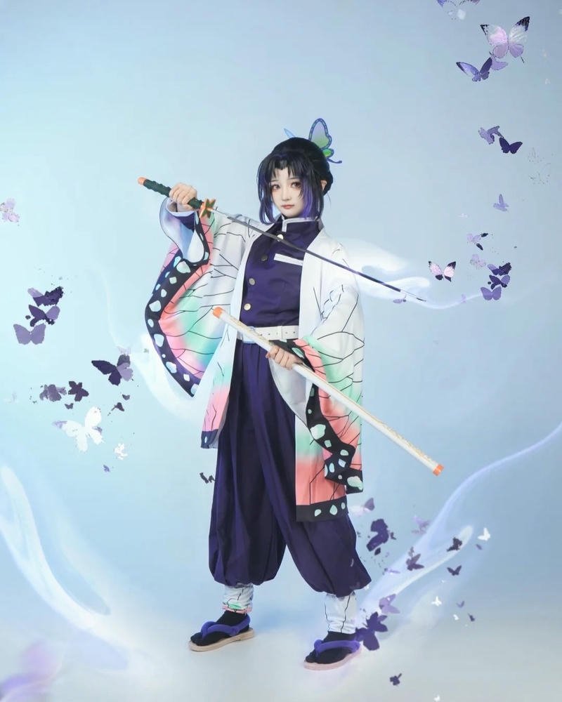 Ảnh Shinobu cosplay phong thái nhẹ nhàng đầy cuốn hút
