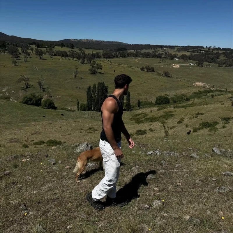 Ảnh avatar con trai ngầu tạo cảm giác lạnh lùng rõ rệt