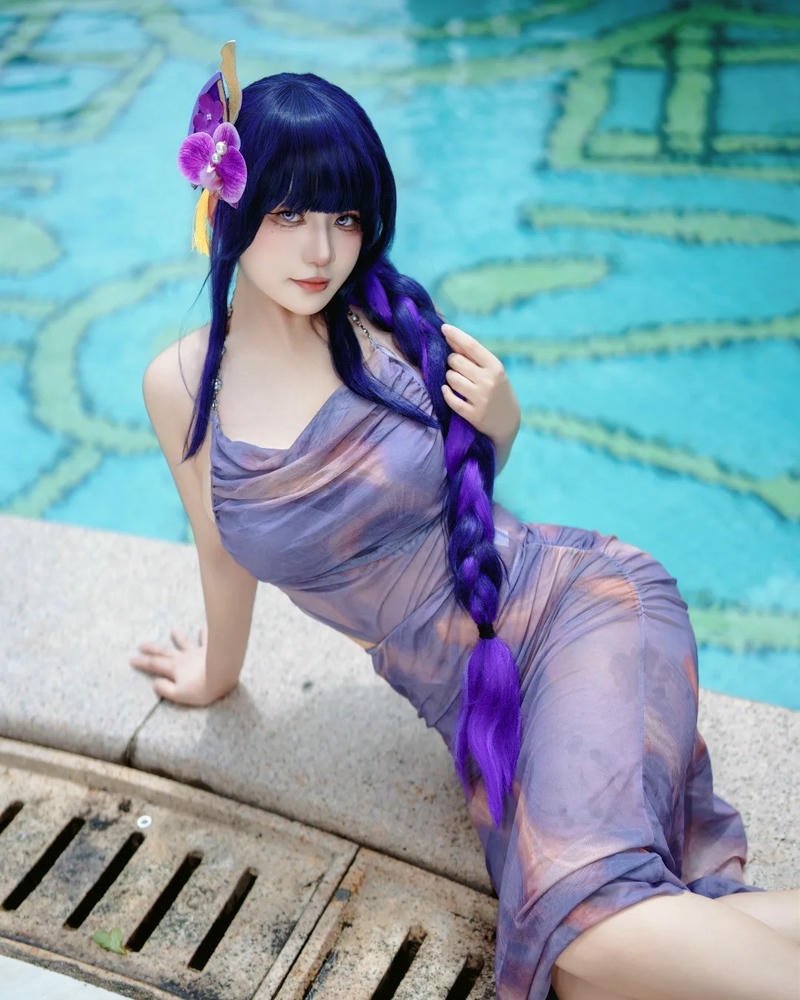 Ảnh cosplay anime nổi bật với ánh nhìn sắc sảo cuốn hút