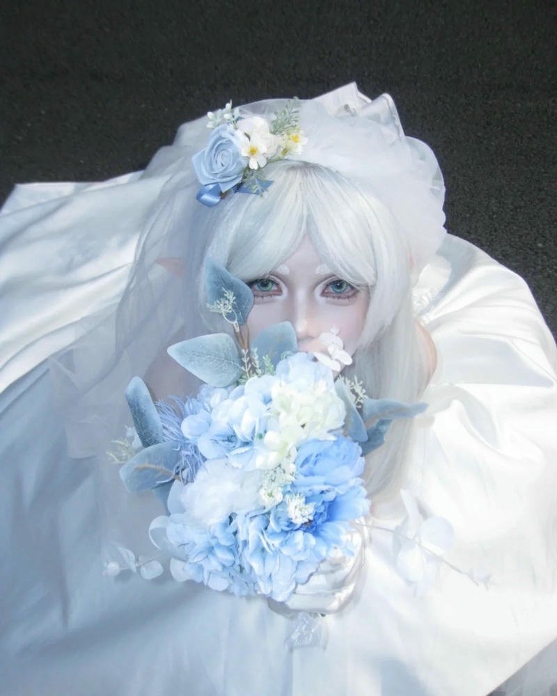 Ảnh cosplay frieren thể hiện vẻ đẹp dịu dàng và thanh thoát