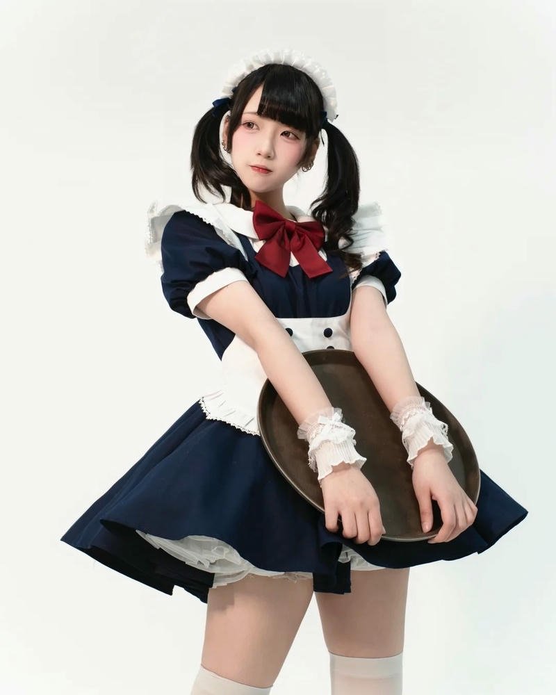 Ảnh cosplay phong cách hầu gái mang dấu ấn đặc trưng