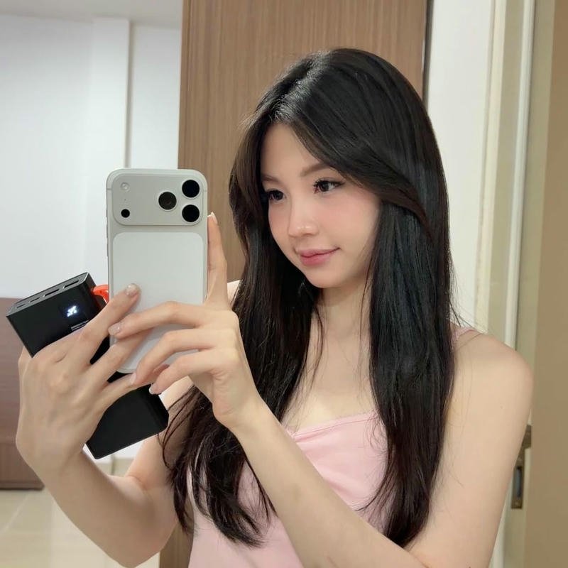 Ảnh gái xinh việt nam biểu cảm duyên dáng cuốn hút