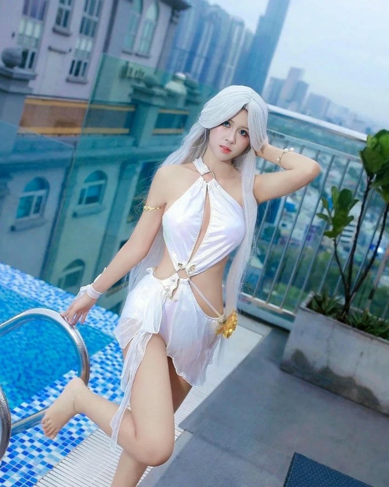 Ảnh hóa thân anime nữ cosplay mang nét đặc trưng