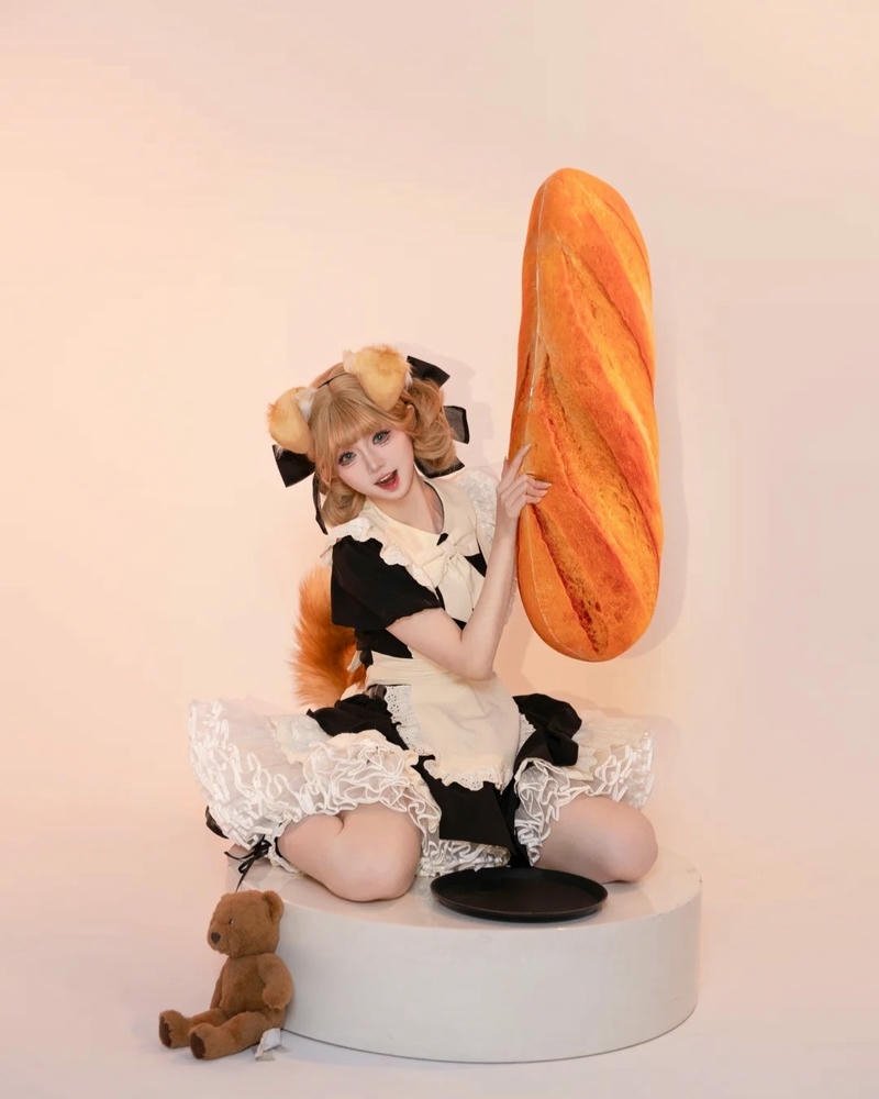 Ảnh hóa thân hầu gái cosplay mang nét đặc trưng riêng