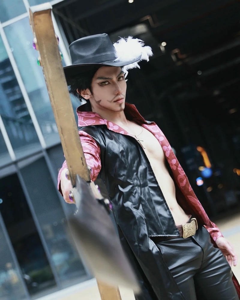 Ảnh hóa thân one piece cosplay mang nét đặc trưng rõ