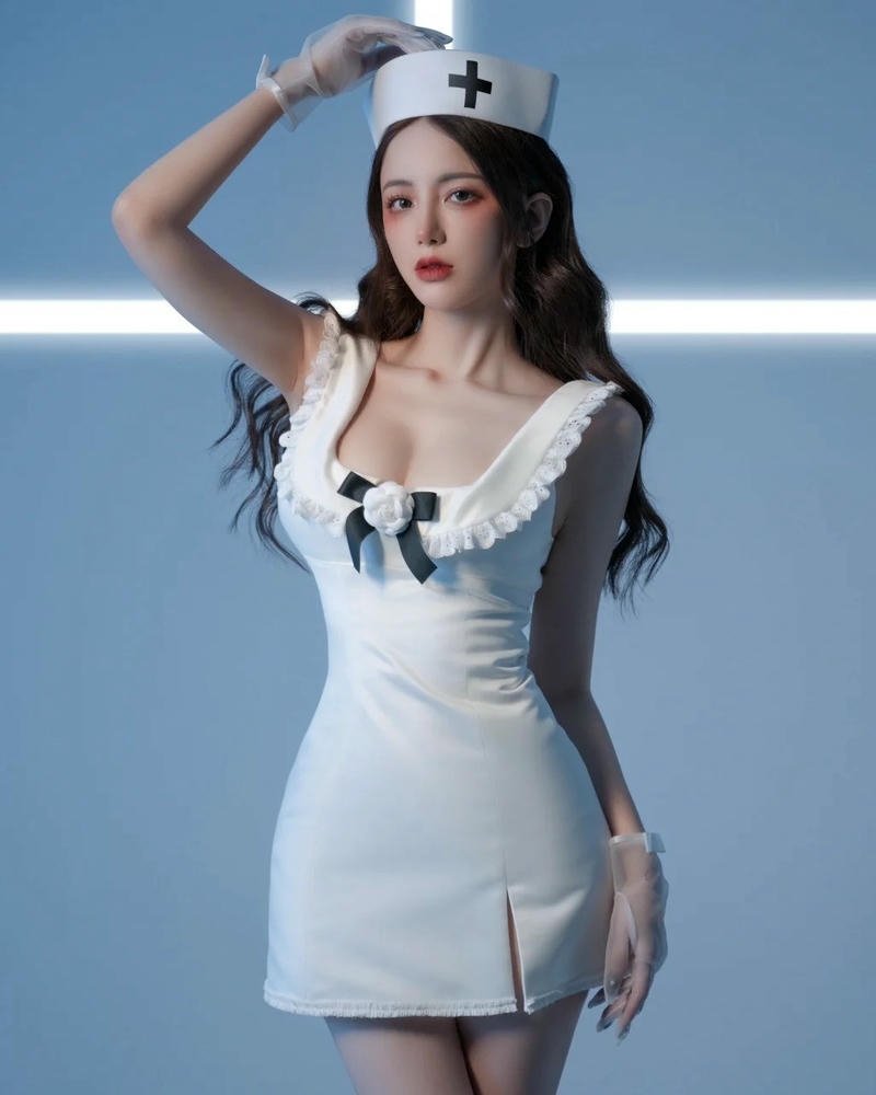 Ảnh hóa thân y tá cosplay thể hiện phong cách rõ ràng