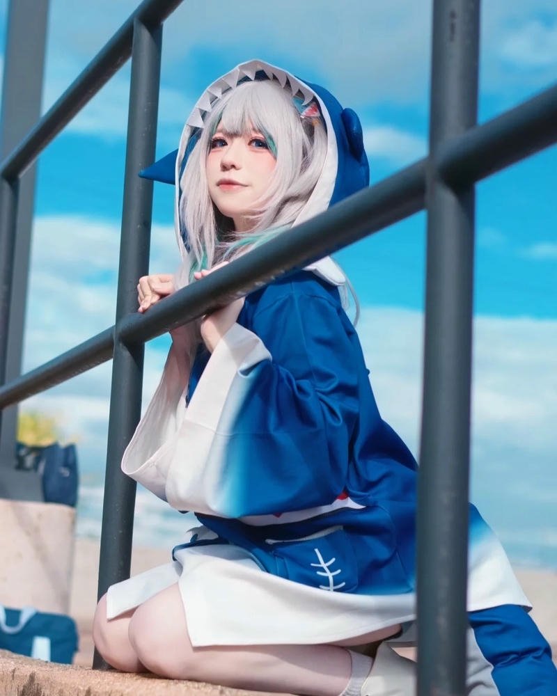 Ảnh hóa trang nhân vật Yaoyaoqwq Gawr Gura phong thái đáng yêu