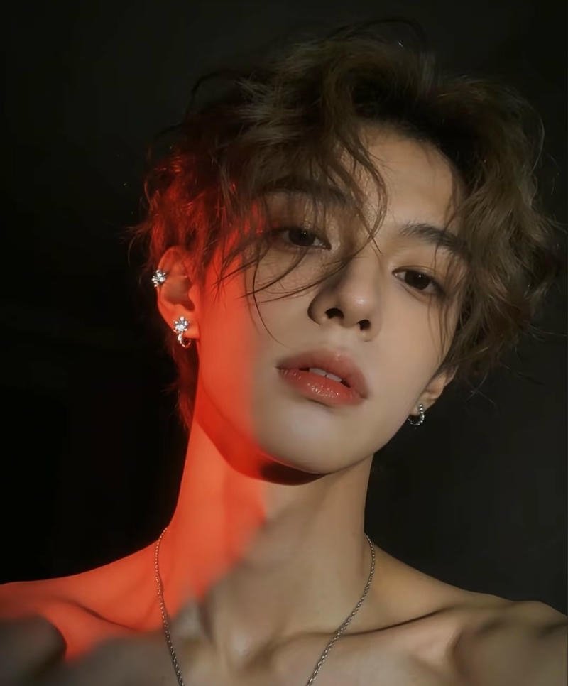 Ảnh hot boy với phong cách cool ngầu cá tính