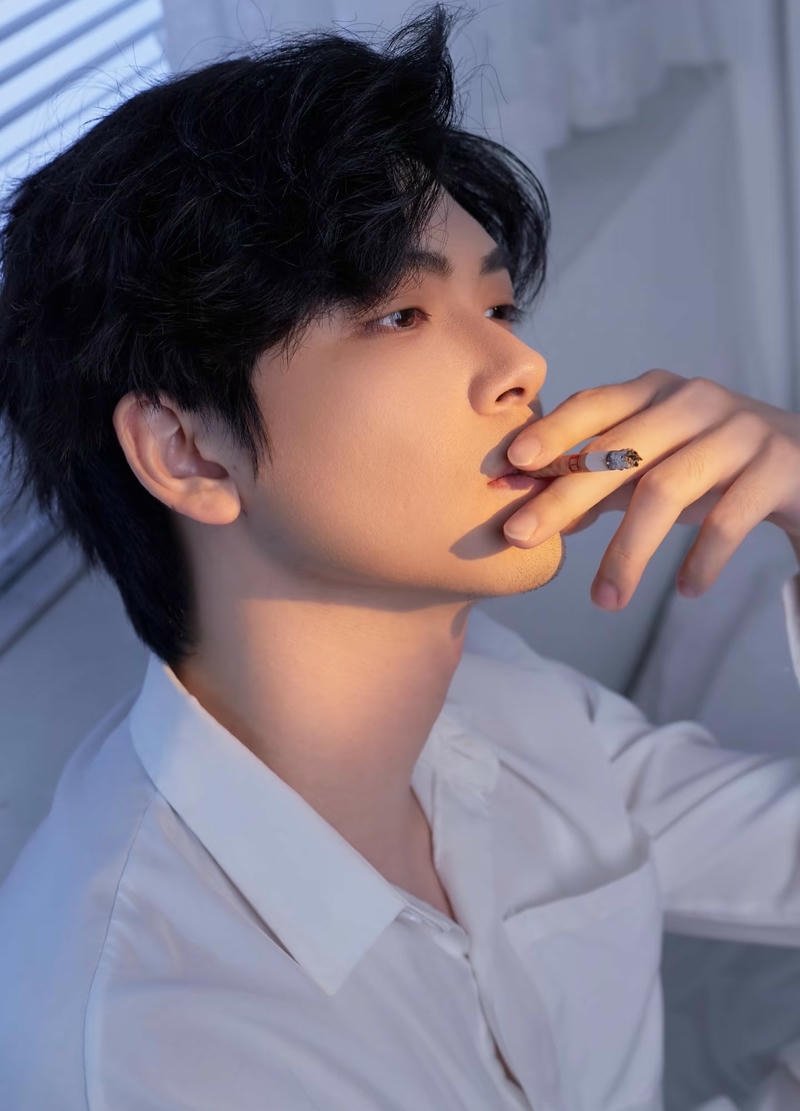 Ánh mắt sâu nam buồn hình nền đẹp