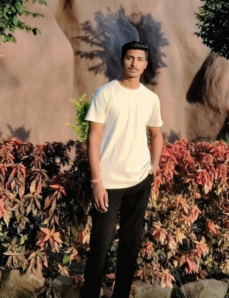 Ánh nhìn mạnh mẽ của chàng trai Ấn Độ