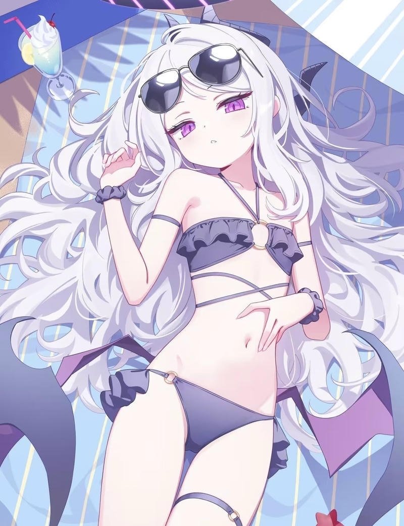 Ánh nhìn sắc sảo từ cô nàng anime bên bờ biển