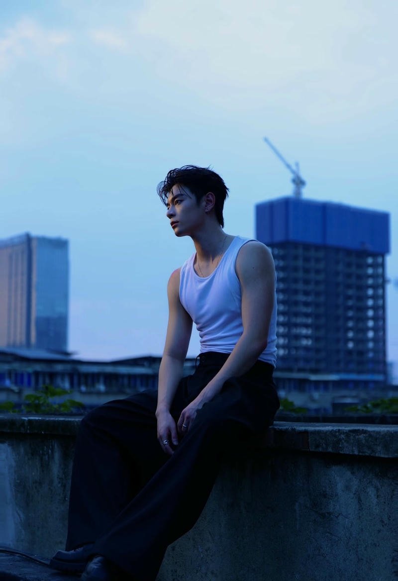 Ảnh tâm trạng con trai buồn