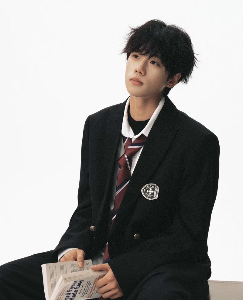 Ảnh trai đẹp K7 ghi lại nét trẻ trung cuốn hút