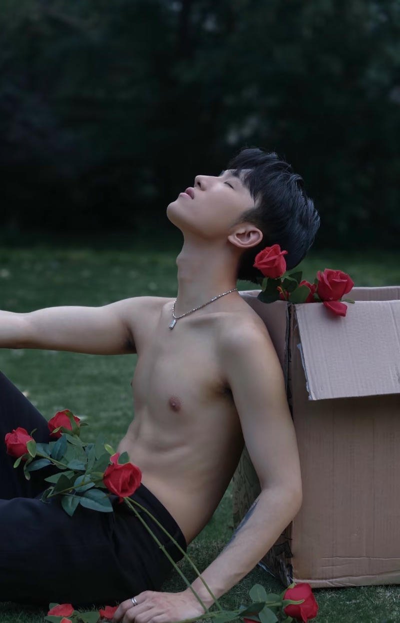 Biểu cảm cô đơn nam buồn ảnh đẹp