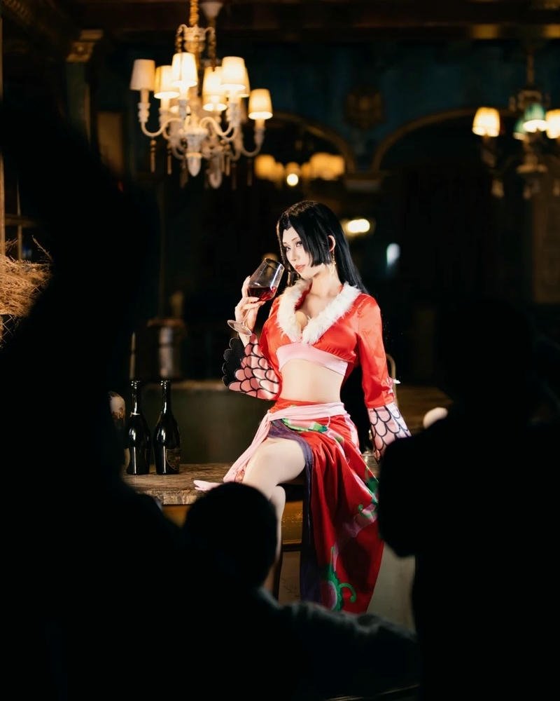 Boa Hancock cosplay ánh nhìn cuốn hút đầy cảm xúc