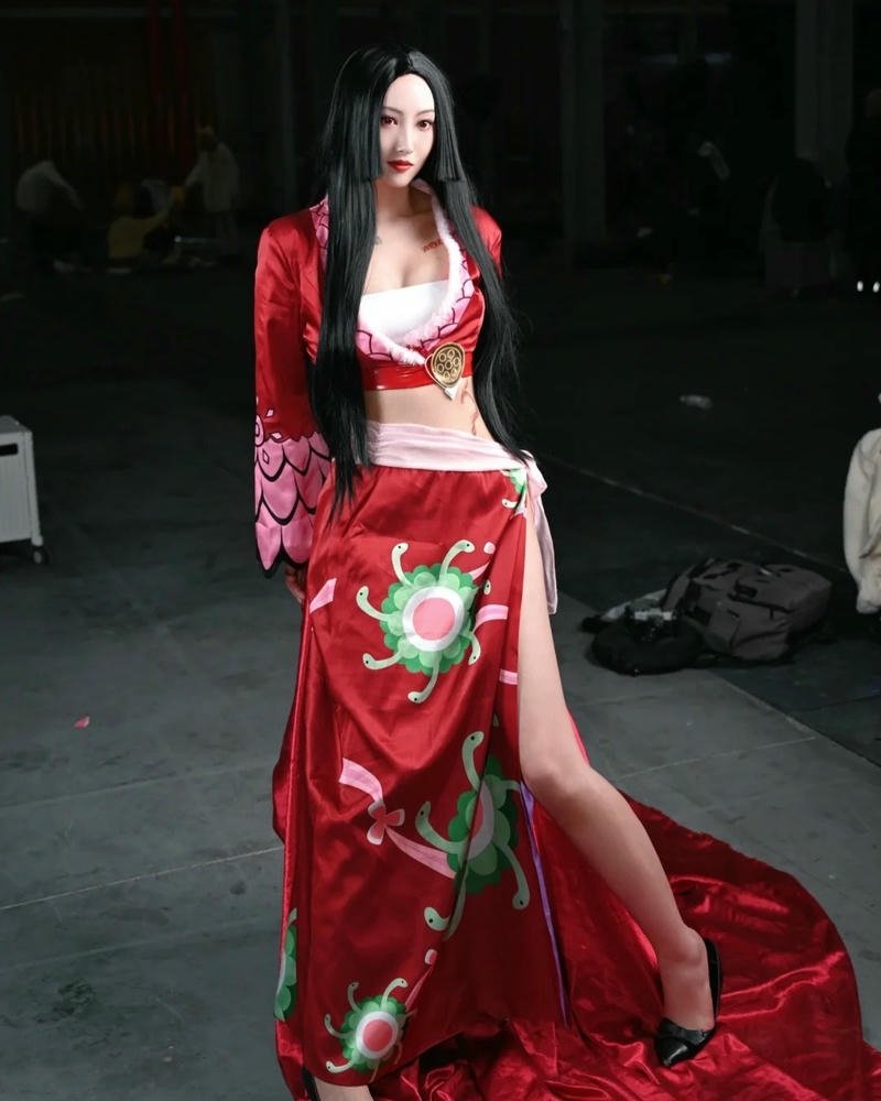 Boa Hancock cosplay diện mạo nổi bật tôn vẻ đẹp