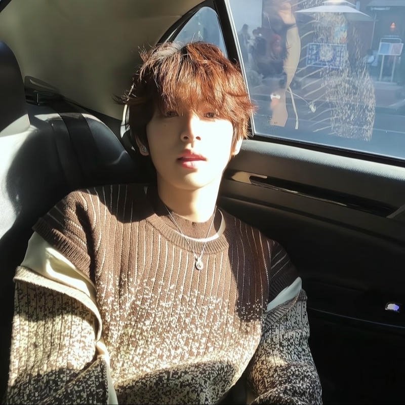 Bức ảnh avatar con trai ngầu với ánh nhìn cuốn hút