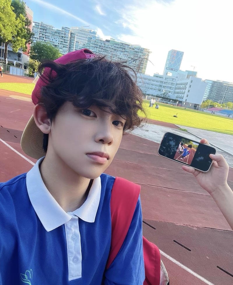 Cảm giác tươi sáng lan tỏa trong ảnh trai k10