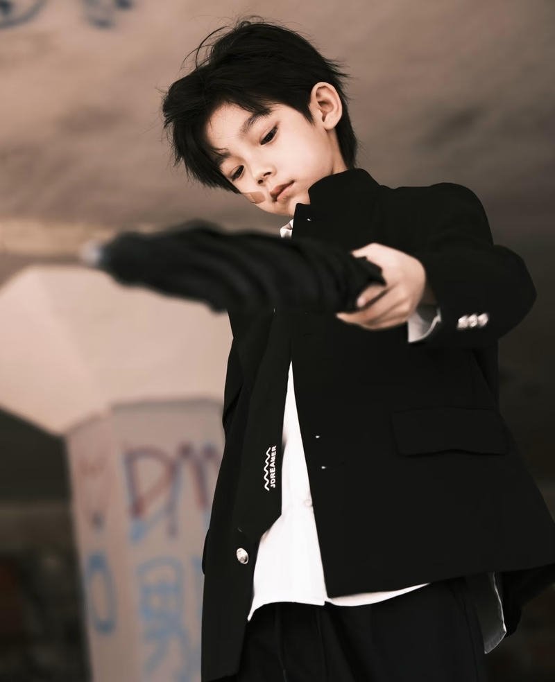 Cảm nhận năng lượng trẻ từ ảnh trai k10 hiện đại