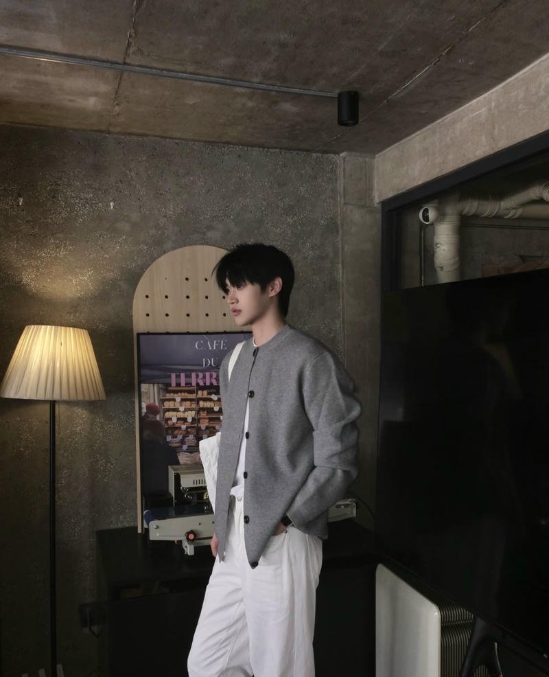 Chân dung điển trai của chàng trai K12