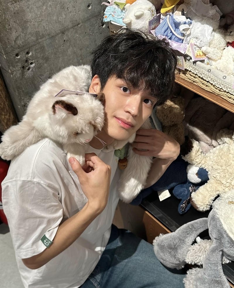 Chân dung điển trai phong cách học đường K11