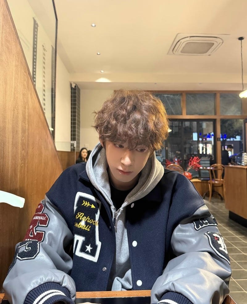 Chân dung sáng sủa nổi bật trong ảnh trai K12