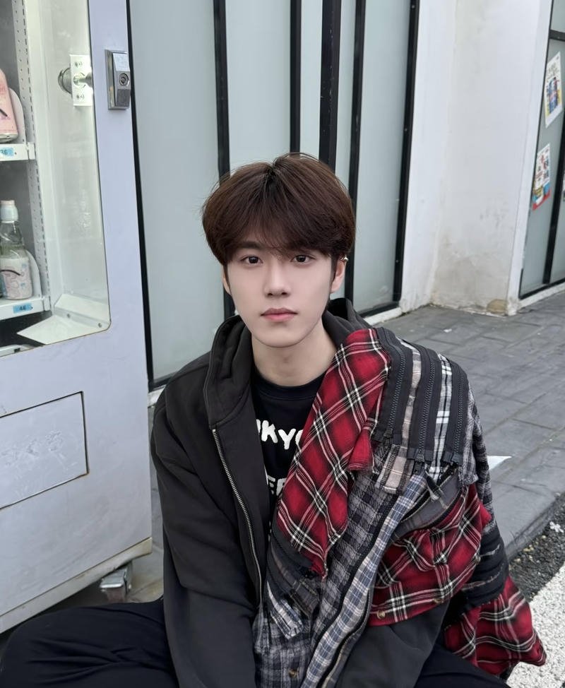 Chân dung soái ca Trung Quốc phong cách trẻ trung hiện đại