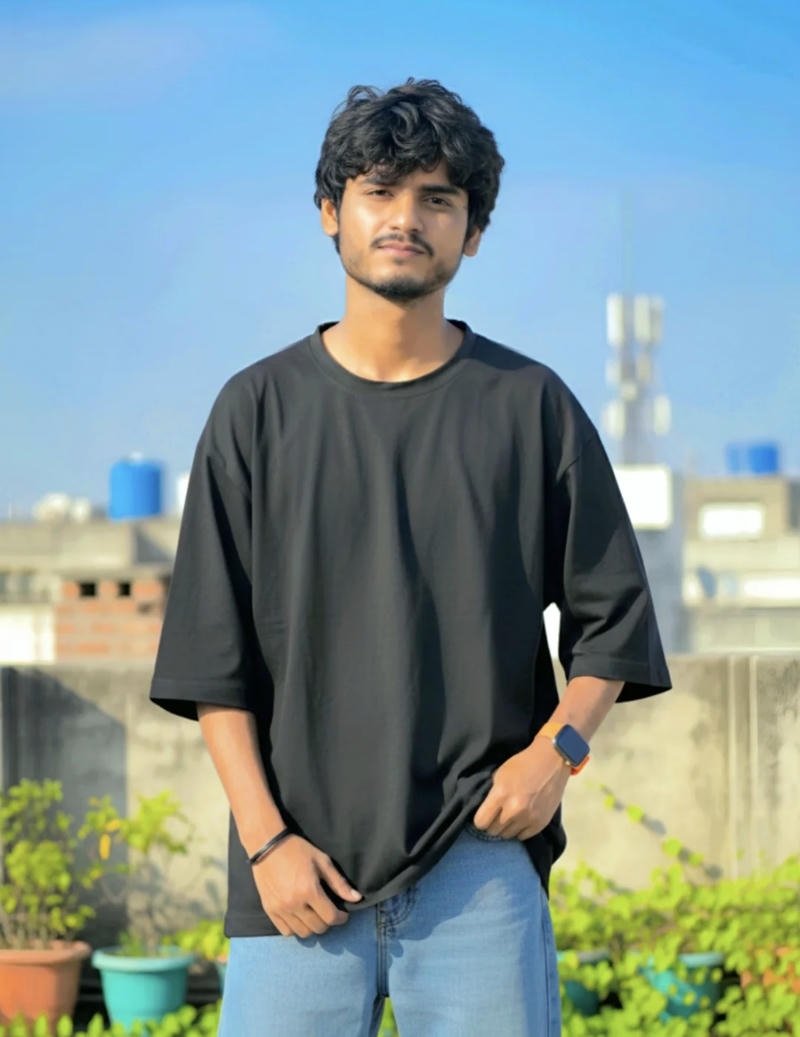 Chàng trai râu quai nón đậm chất Ấn Độ