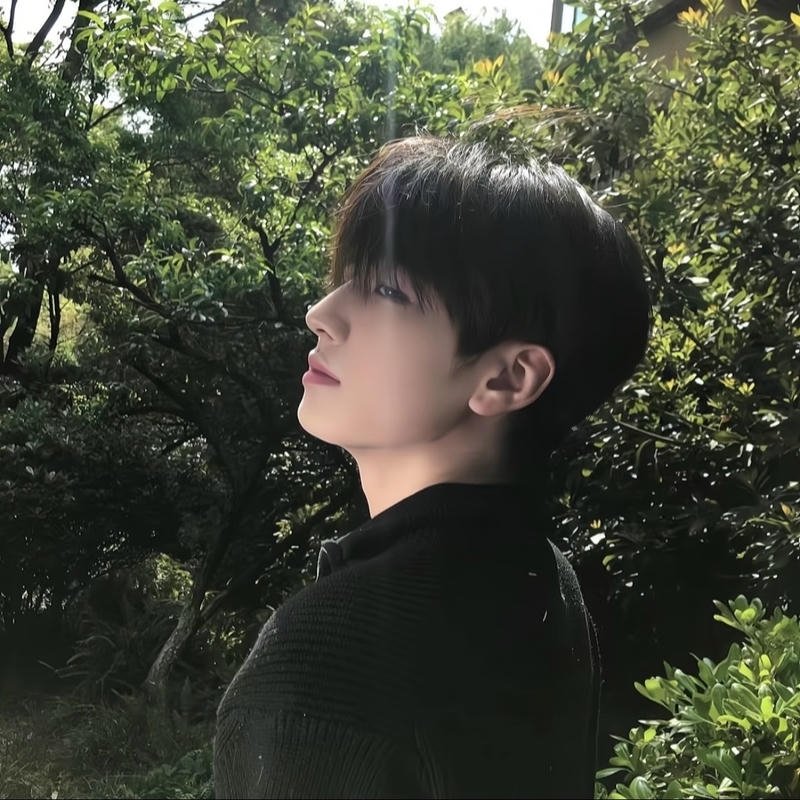 Chàng trai trong avatar con trai ngầu thể hiện cá tính mạnh