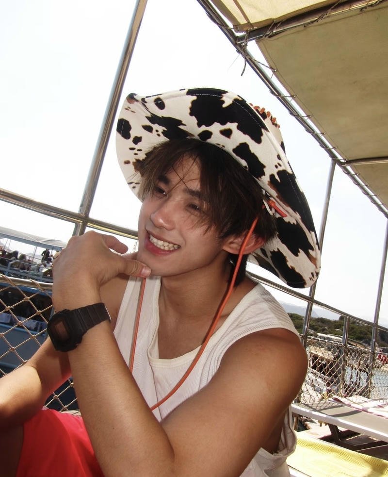 Chàng trai tuổi teen phong cách học đường K12