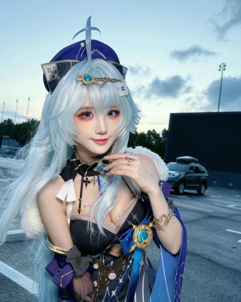 Cosplay anime nữ thể hiện rõ đặc điểm nhận diện nhân vật