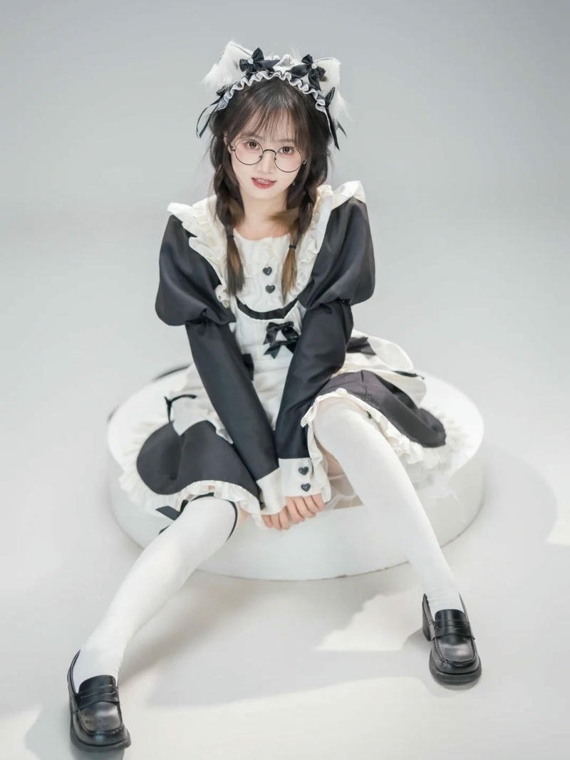 Cosplay hầu gái khắc họa hình ảnh nhân vật rõ nét