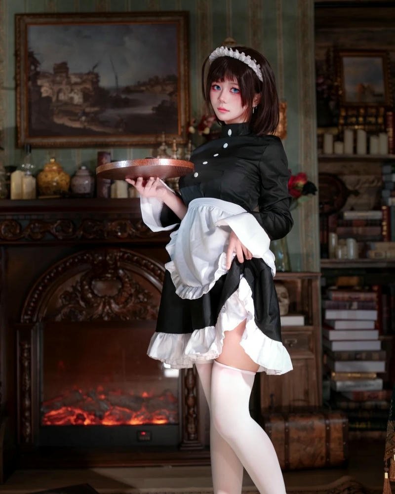 Cosplay hầu gái nổi bật với chi tiết trang phục tinh tế