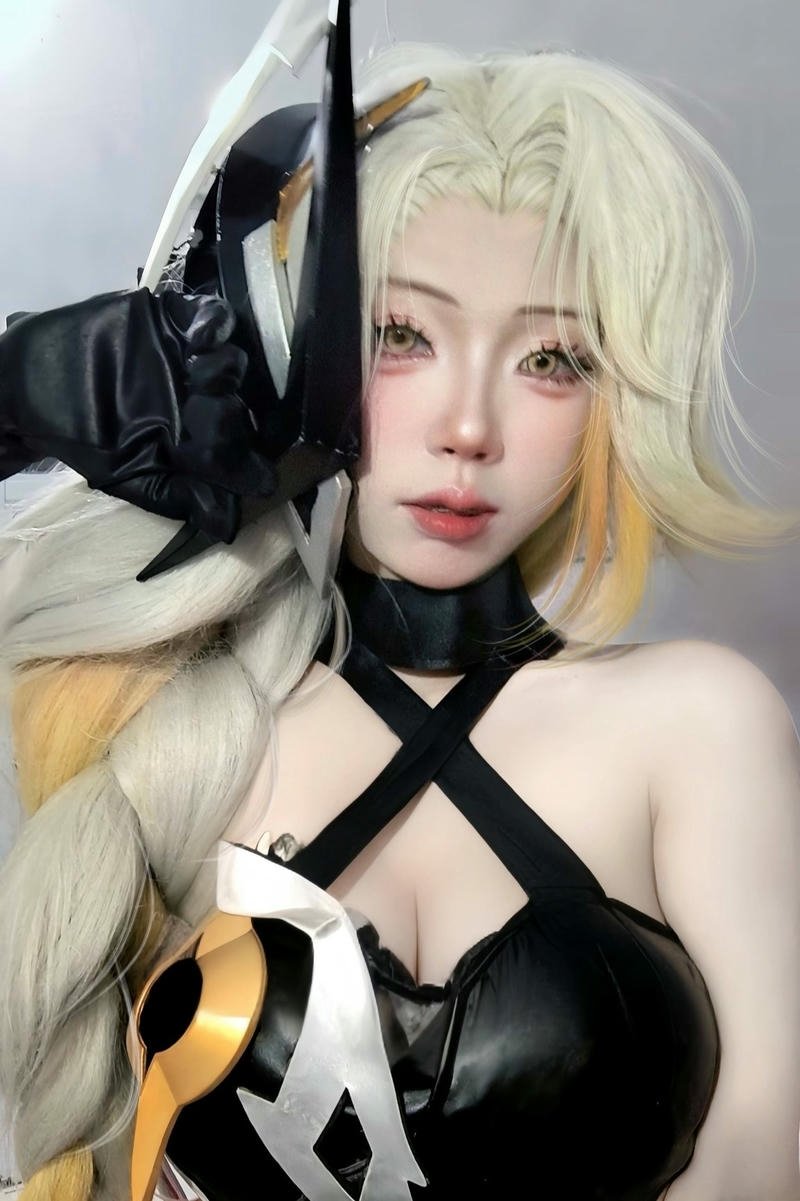 Cosplay liên quân với dáng người hoàn mỹ