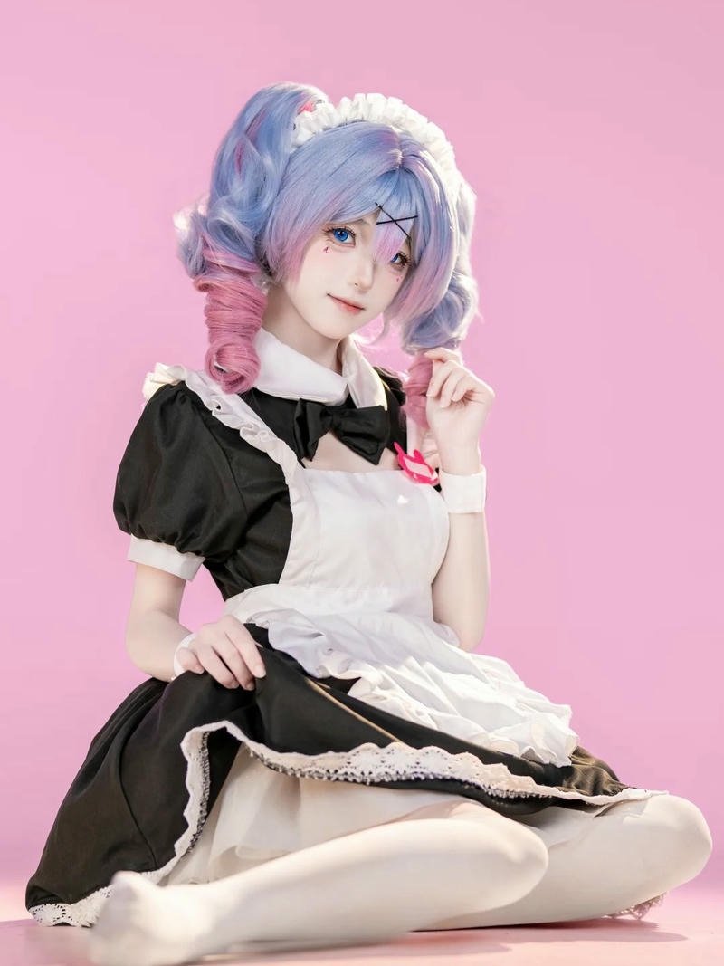 Cosplay nhân vật hầu gái ảnh thể hiện đúng tinh thần