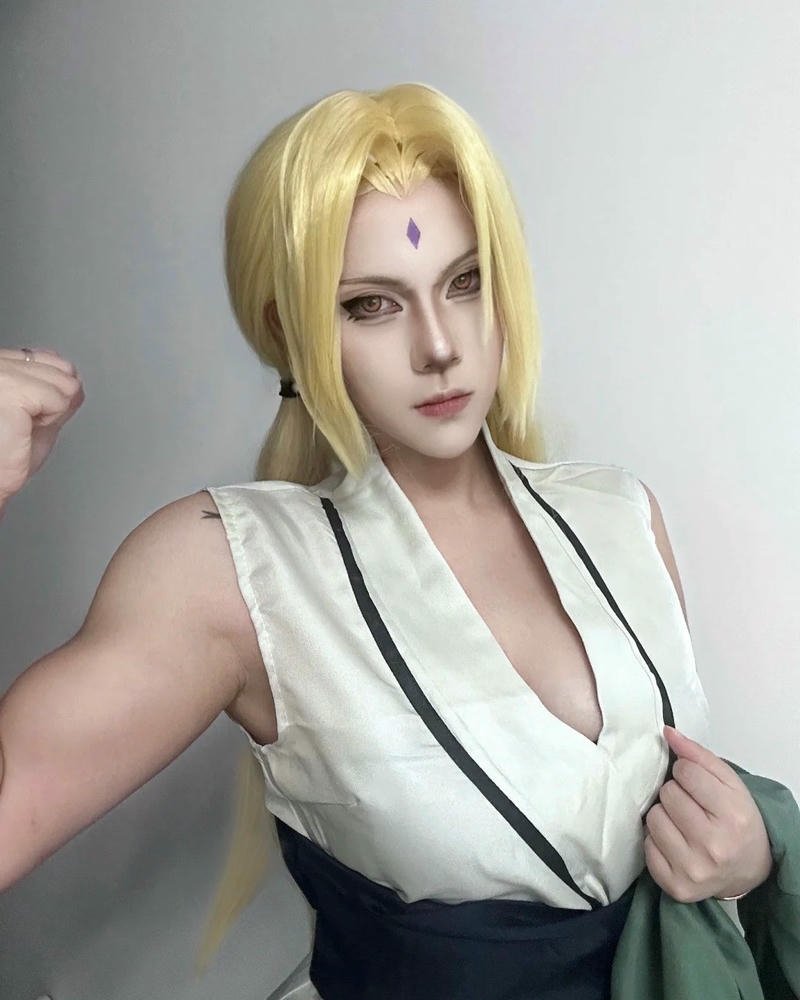 Cosplay tsunade biểu cảm đa dạng đầy sức sống cuốn hút