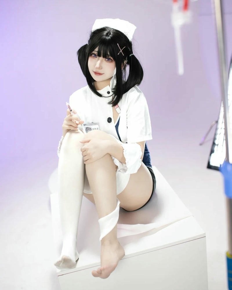 Cosplay y tá mang cảm giác chỉnh chu tinh tế