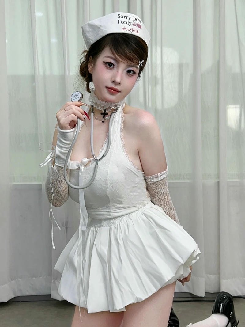 Cosplay y tá mang hình ảnh chuyên nghiệp phong thái rõ ràng