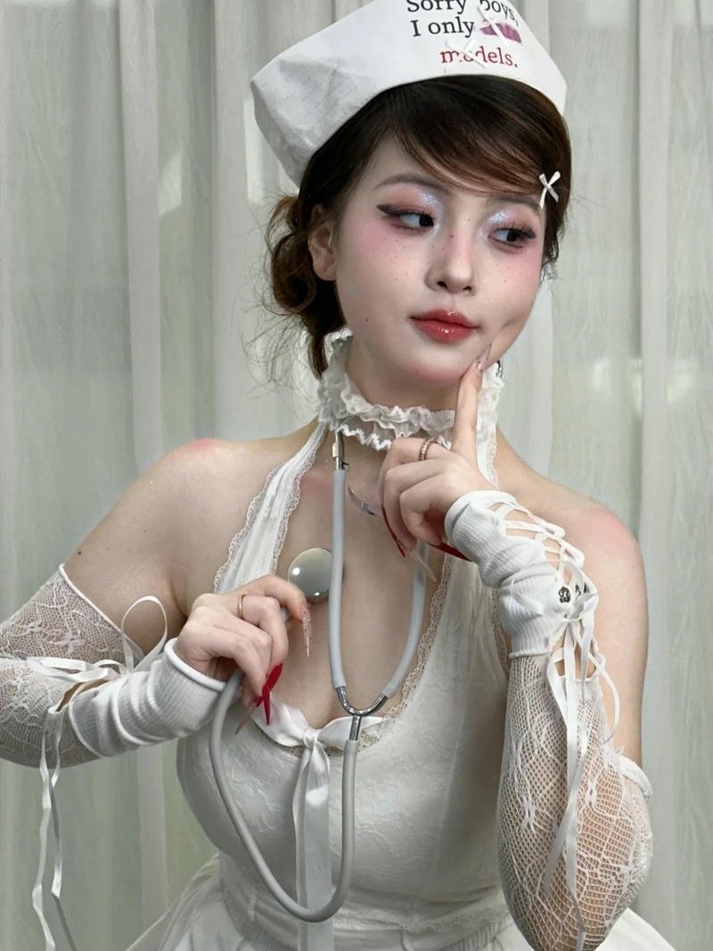 Cosplay y tá nổi bật với nét hài hòa tinh tế