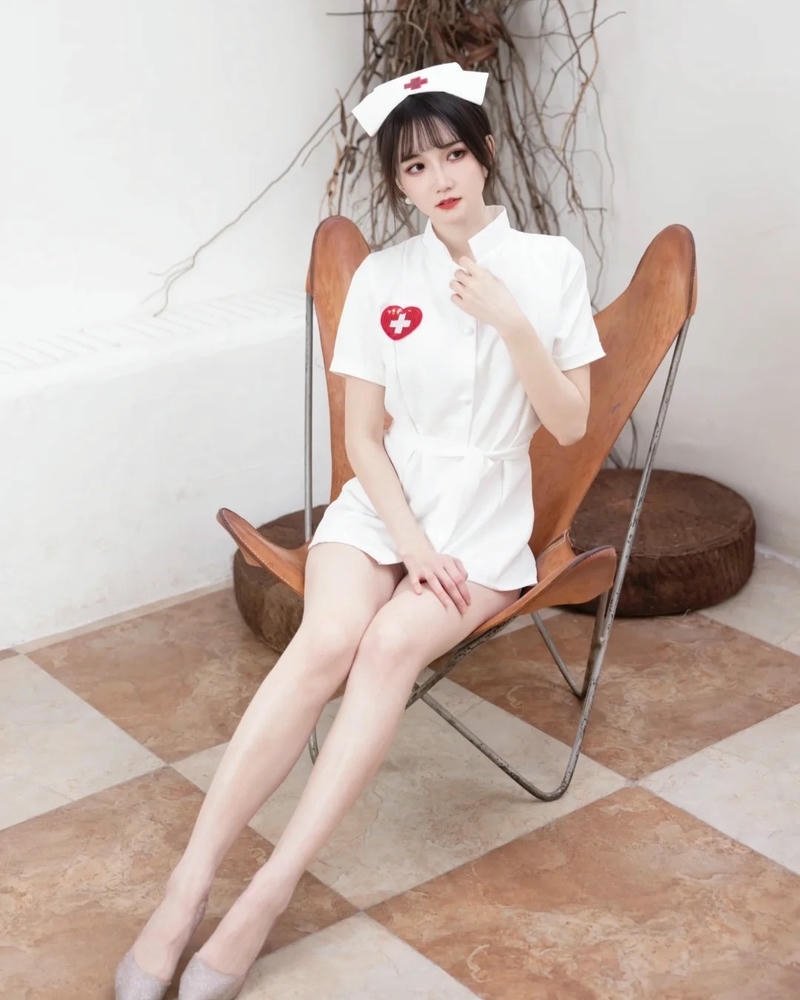 Cosplay y tá nổi bật với tạo hình gọn gàng cuốn hút