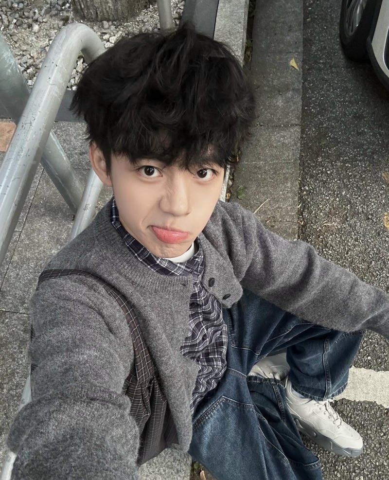 Dung mạo thanh thoát của chàng trai thế hệ K7