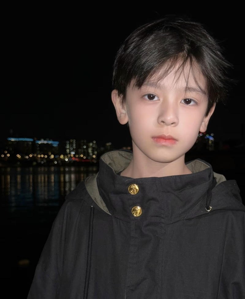 Đường nét cân đối khiến ảnh trai đẹp 2k13 thêm nổi bật