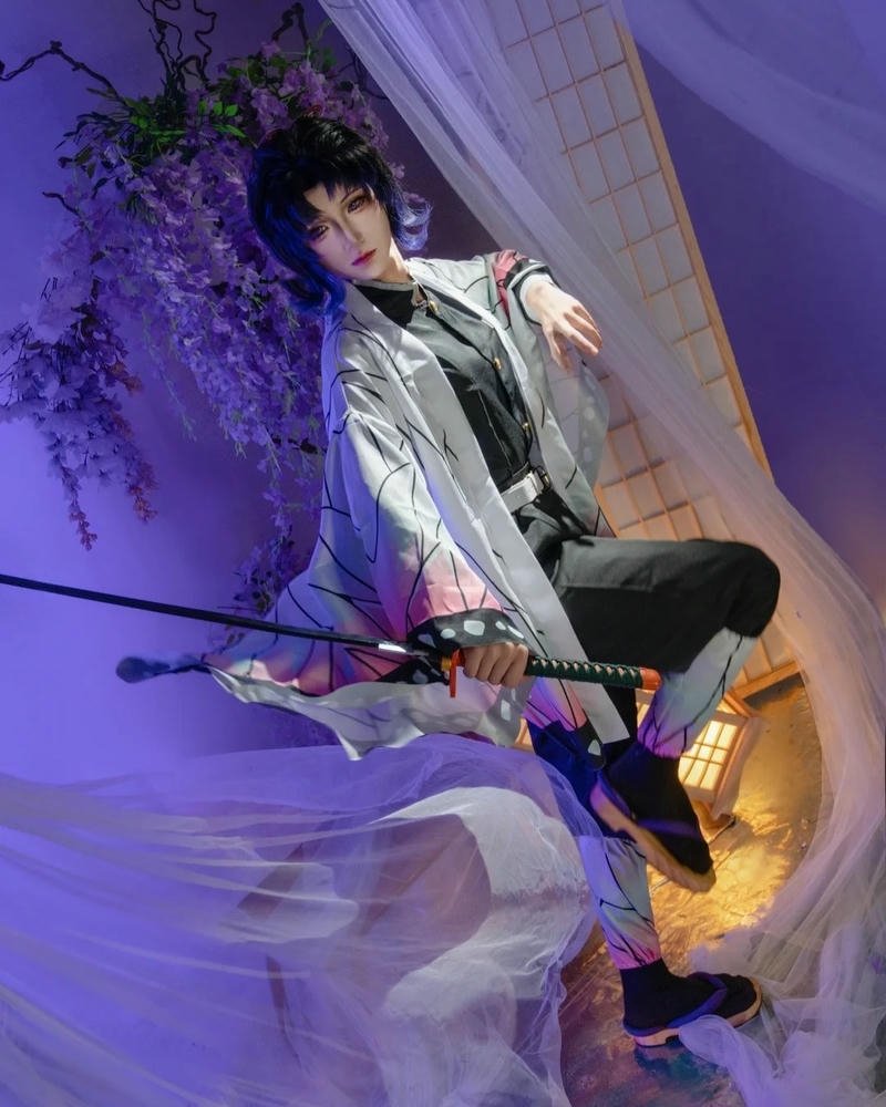 Gái đẹp hóa thân Shinobu phong thái nhẹ nhàng