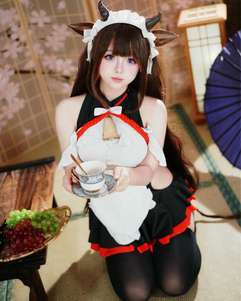 Gái đẹp nhập vai bò sữa phong cách đáng yêu