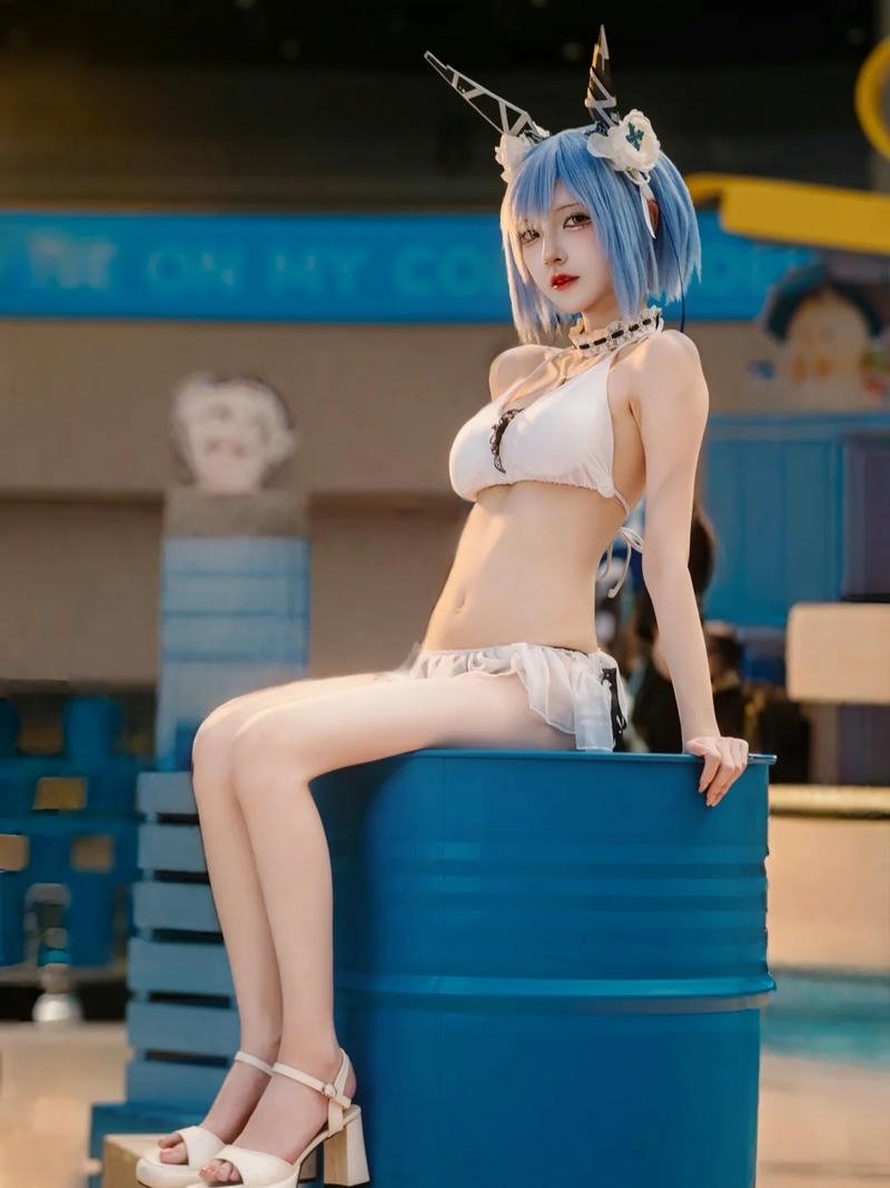 Gái xinh cosplay biểu cảm tự nhiên thu hút ánh nhìn