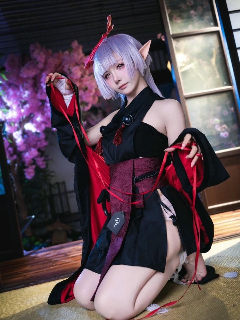 Gái xinh cosplay nhân vật anime dáng vẻ duyên dáng tự nhiên