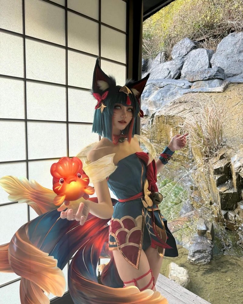 Gái xinh cosplay nhân vật anime gương mặt thanh tú hài hòa