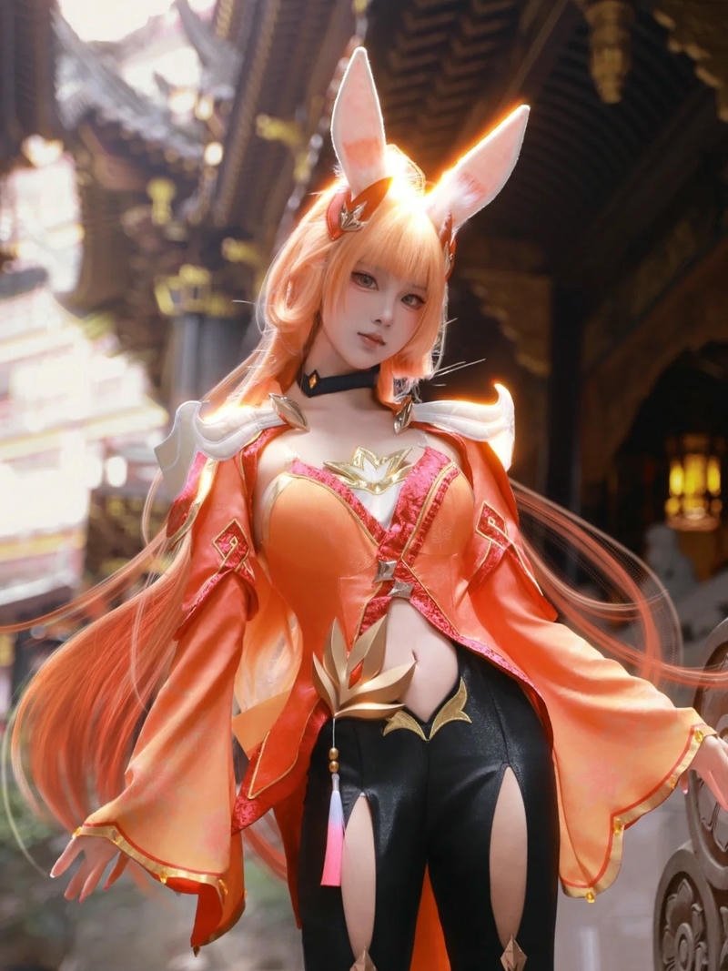 Gái xinh cosplay nhân vật anime phong thái mềm mại quyến rũ