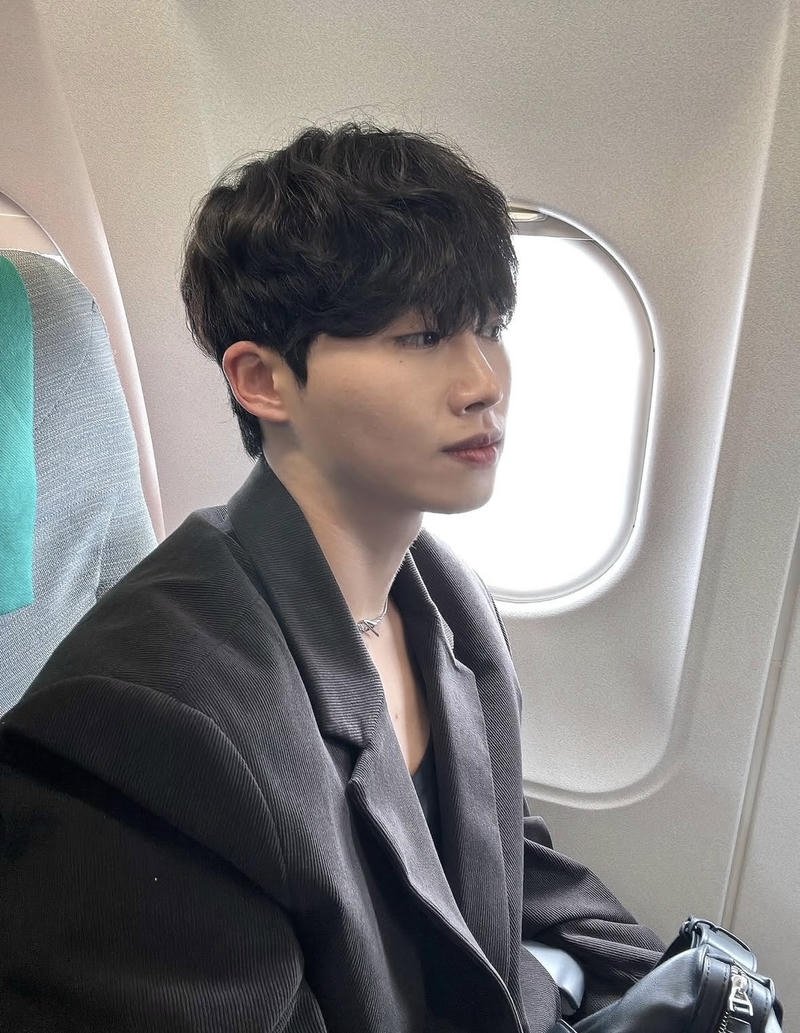 Ảnh trai Hàn Quốc dễ thương phù hợp làm avatar